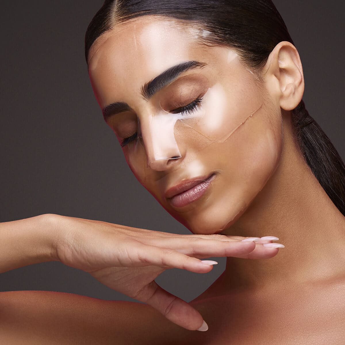 CurrentBody Skin LED Light Therapy Mask & Hydrogel Face Masks (10 Pack) - Image 3